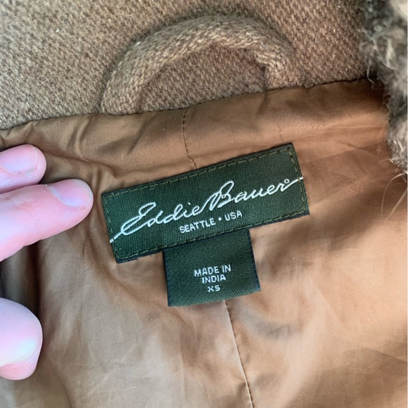 Women’s S Tan Eddie Bauer 50% Wool Coat and Faux Fur Hood - Picture 10 of 12